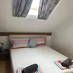 Zola Apartmán *