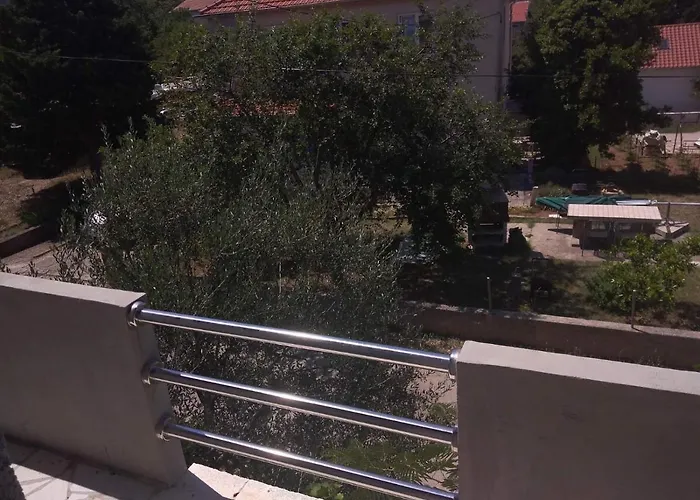 Lägenhet Zola Gornji Karin