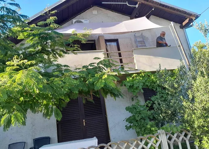 Lägenhet Zola Gornji Karin